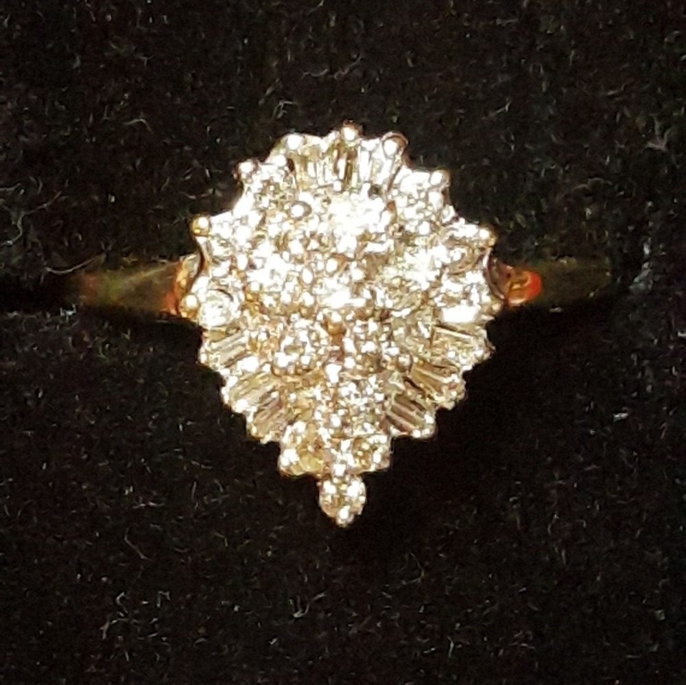 Diamond ring, with G.I.A. Report